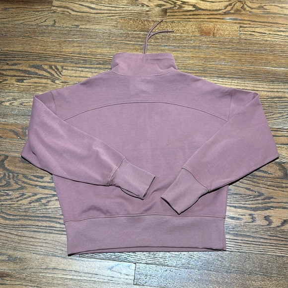 Large Old Navy Dynamic Sweater - Picture 2 of 2